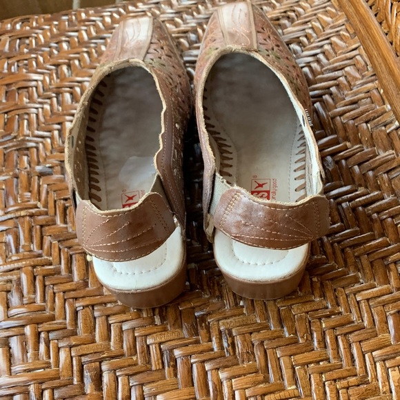 PIKOLINOS Brown Floral Pattern Mules - Picture 4 of 11